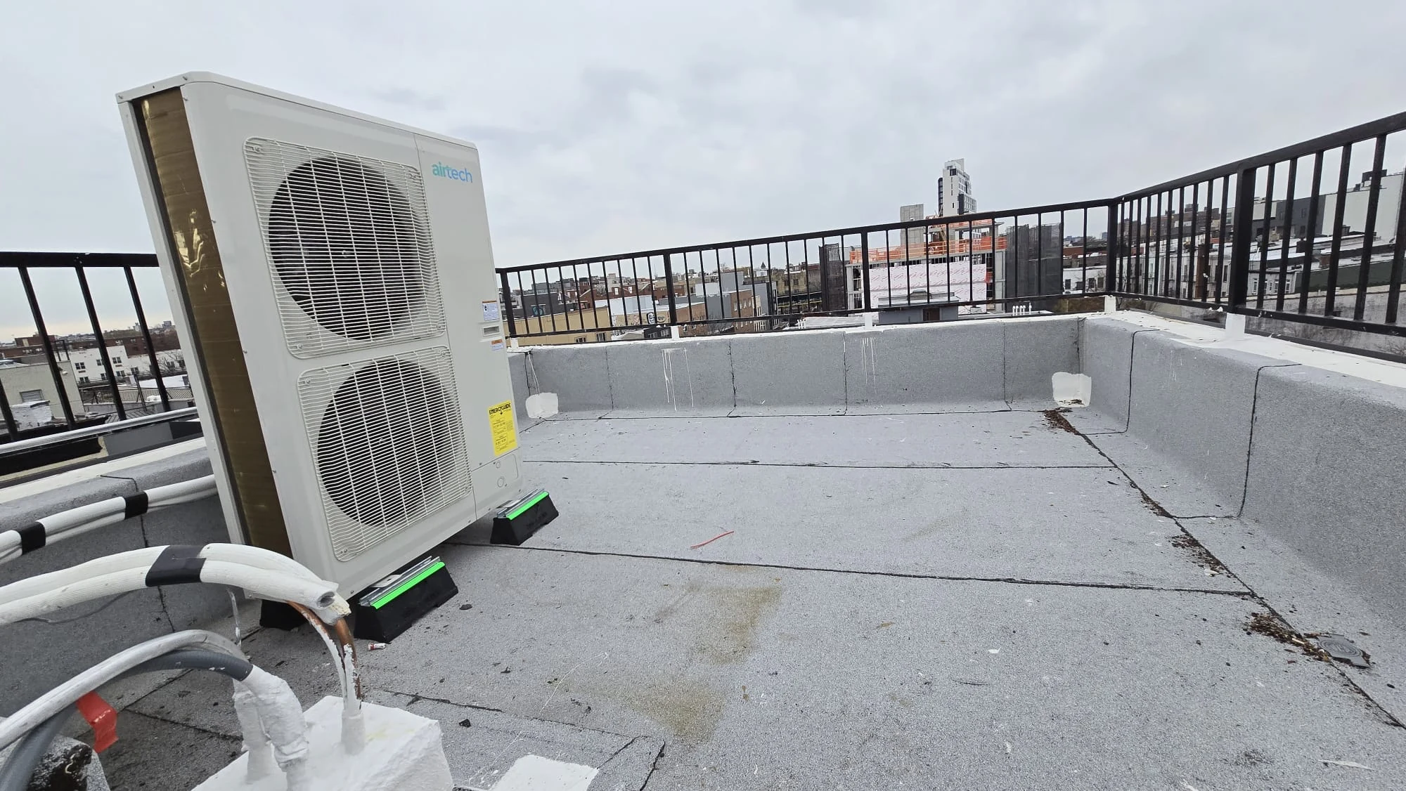 Rooftop Airtech Heat Pump Unit